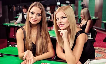Bàn chơi Blackjack trực tuyến với dealer tại F1680